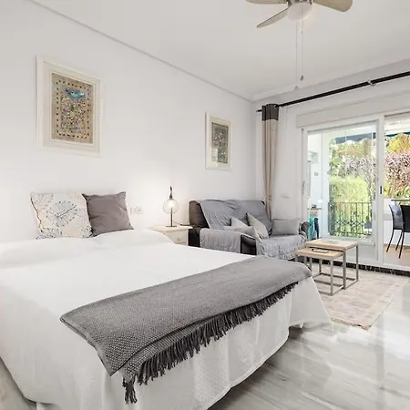 With Private Parking & Walk To Rdr404 Apartment *